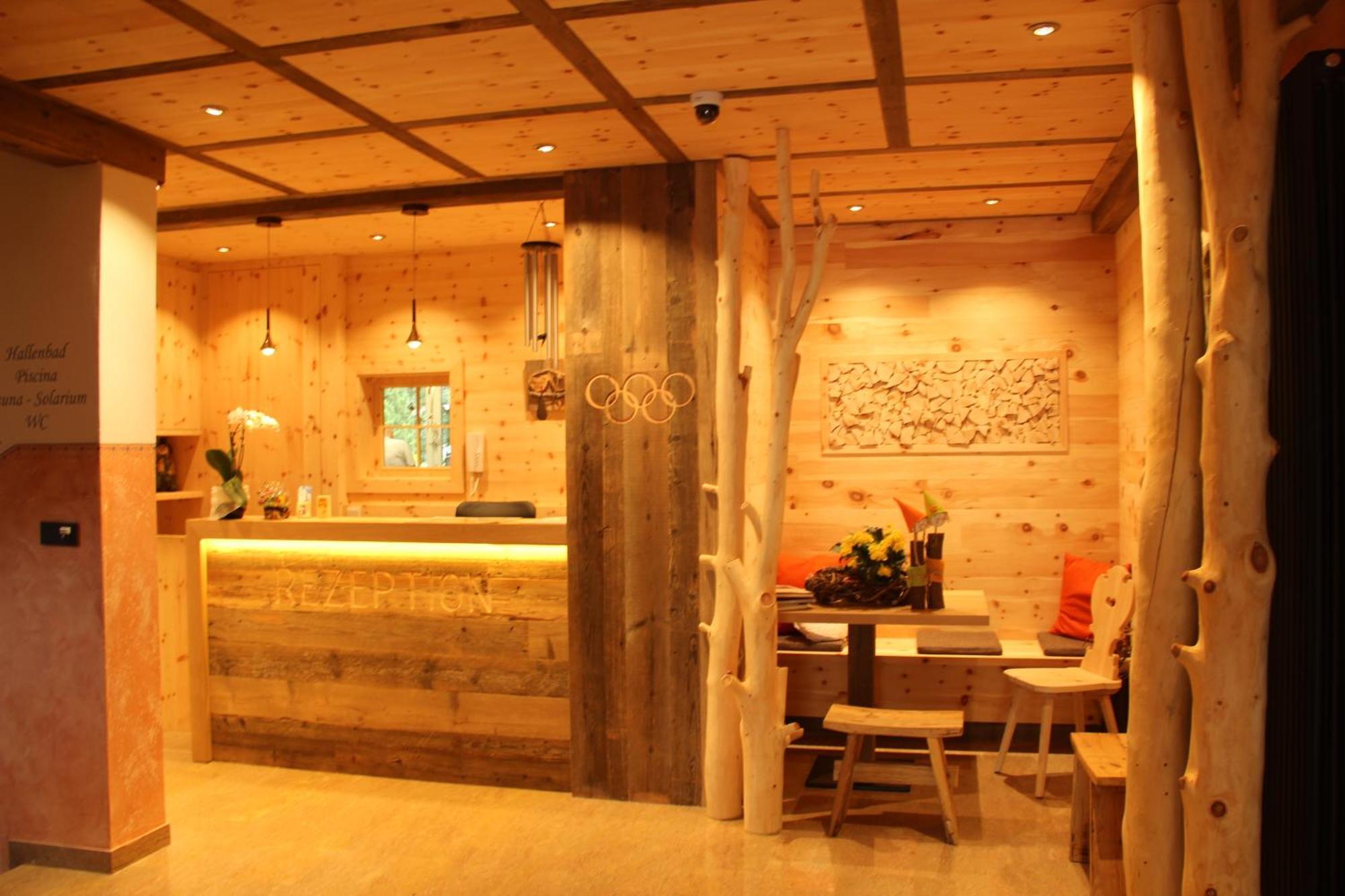 Hotel Olympia Sarentino ภายนอก รูปภาพ